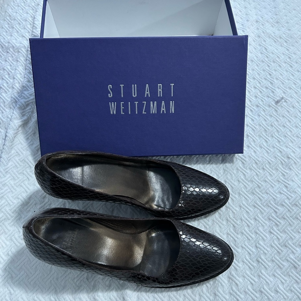 Stuart Weitzman brown snakeskin pumps - 8.5